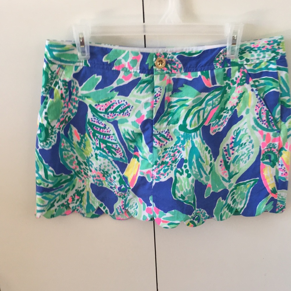 Lilly Pulitzer used never worn size 10 skort